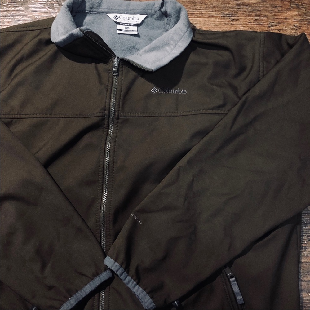 Columbia Weatherproof Jacket with fleece lining